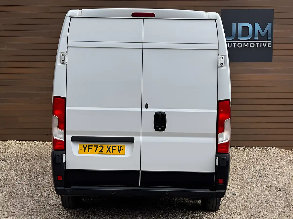 Used 2023 Citroen Relay 35L3H2 Enterprise Edition Icy White Solid - Interior and Exterior details 4