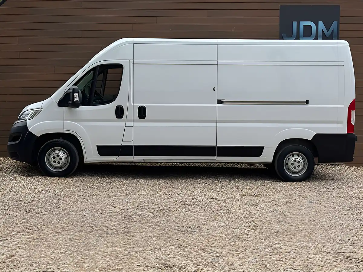 Used 2023 Citroen Relay 35L3H2 Enterprise Edition Icy White Solid - Interior and Exterior details 8