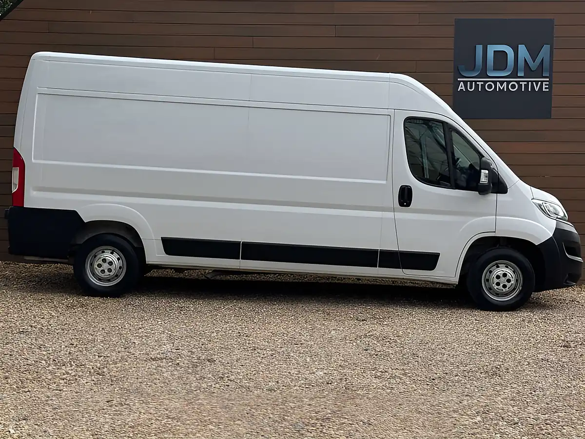 Used 2023 Citroen Relay Enterprise Edition Blue Icy White Solid - Interior and Exterior details 2
