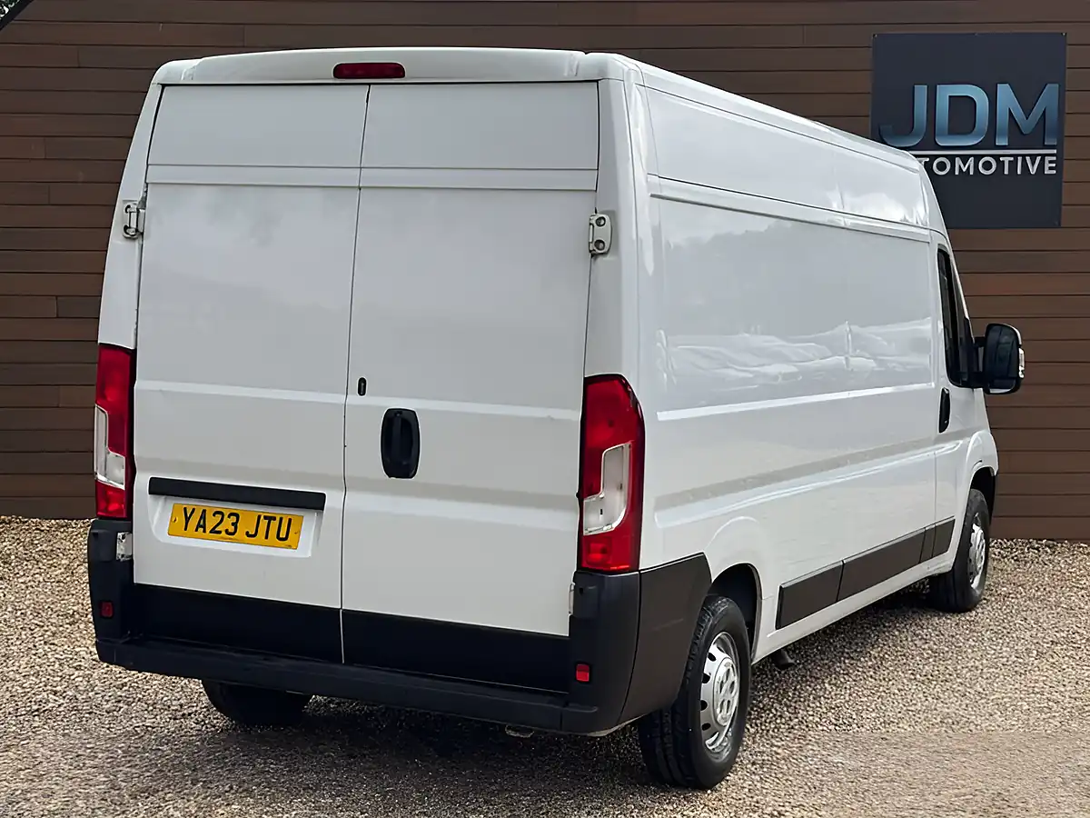 Used 2023 Citroen Relay Enterprise Edition Blue Icy White Solid - Interior and Exterior details 3