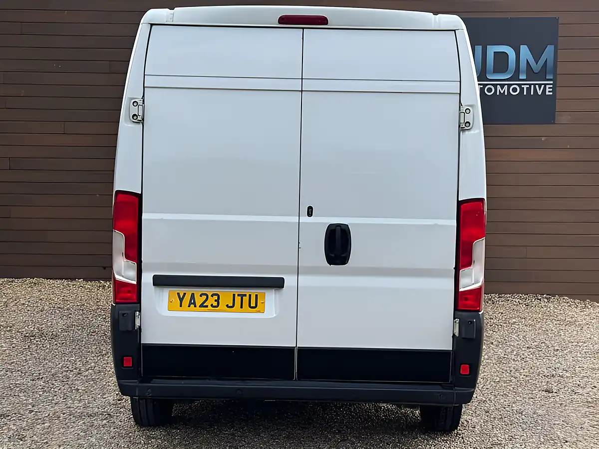 Used 2023 Citroen Relay Enterprise Edition Blue Icy White Solid - Interior and Exterior details 4