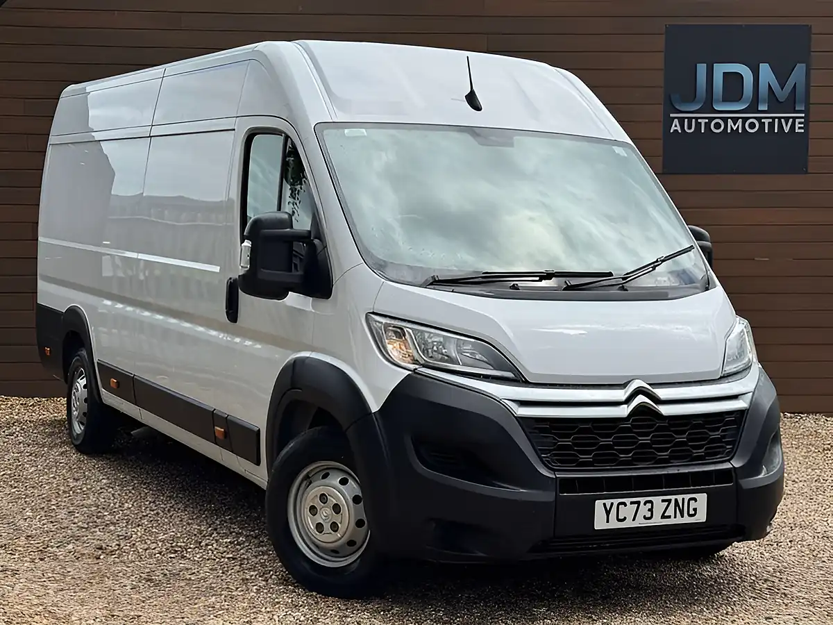 Used 2023 Citroen Relay Enterprise Edition Icy White - Front View
