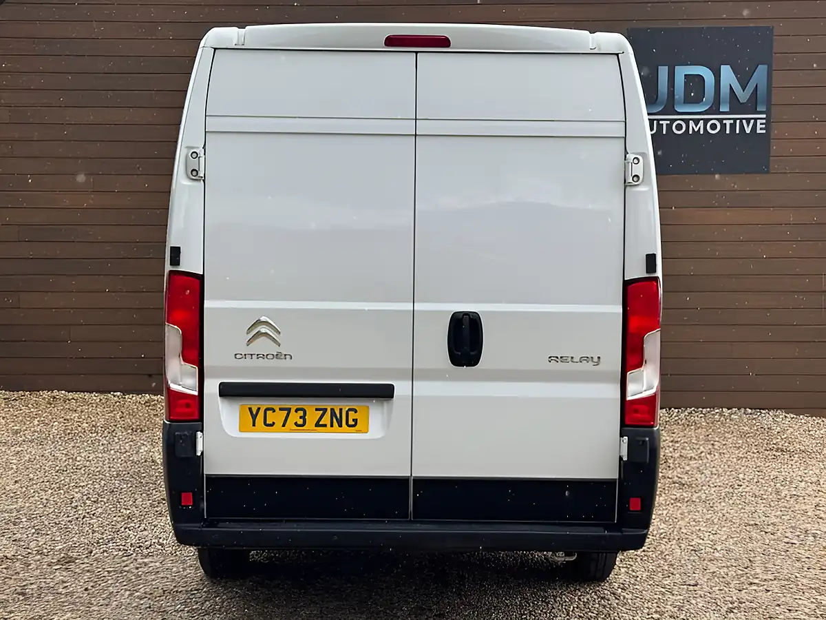 Used 2023 Citroen Relay Enterprise Edition Icy White - Interior and Exterior details 4
