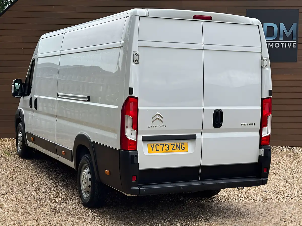 Used 2023 Citroen Relay Enterprise Edition Icy White - Interior and Exterior details 6