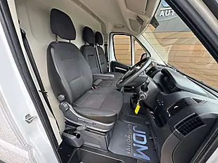 Used 2023 Citroen Relay Enterprise Edition Icy White - Interior and Exterior details 15