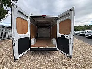 Used 2023 Citroen Relay Enterprise Edition Icy White - Interior and Exterior details 4