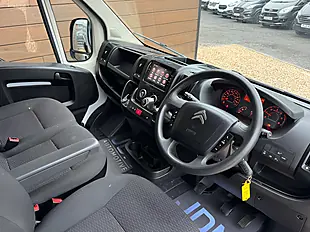 Used 2023 Citroen Relay Enterprise Edition Icy White - Interior and Exterior details 14