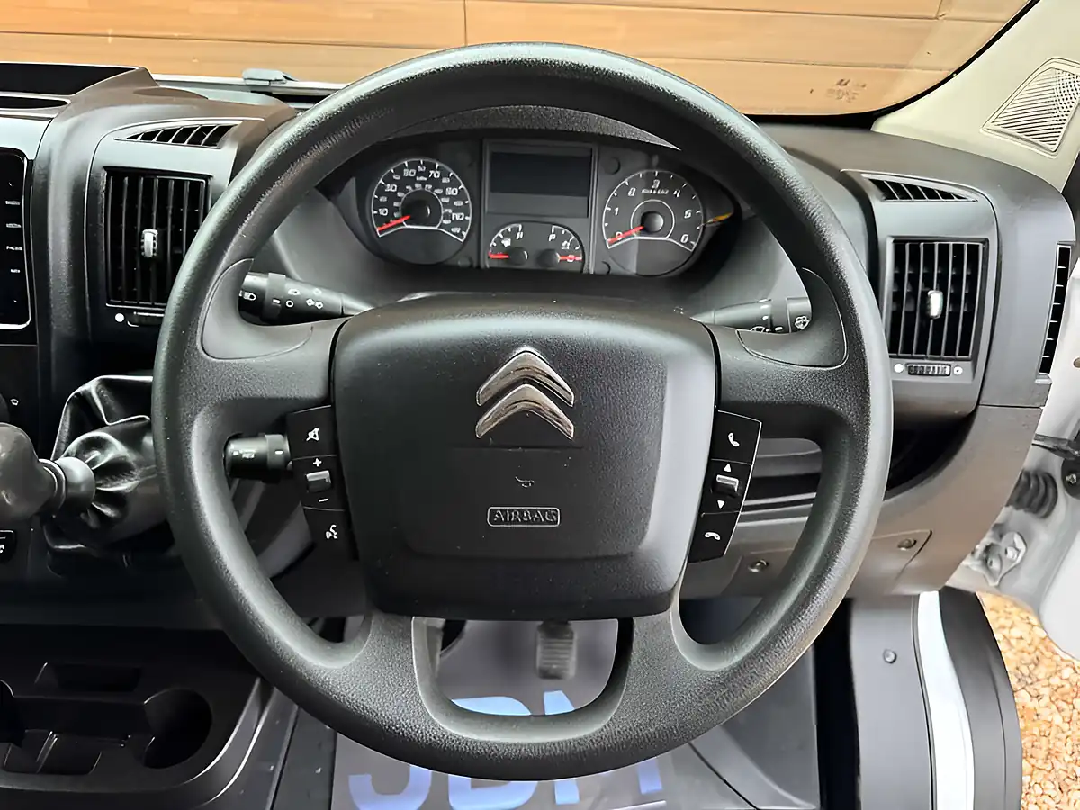 Used 2023 Citroen Relay Enterprise Edition Icy White - Interior and Exterior details 16