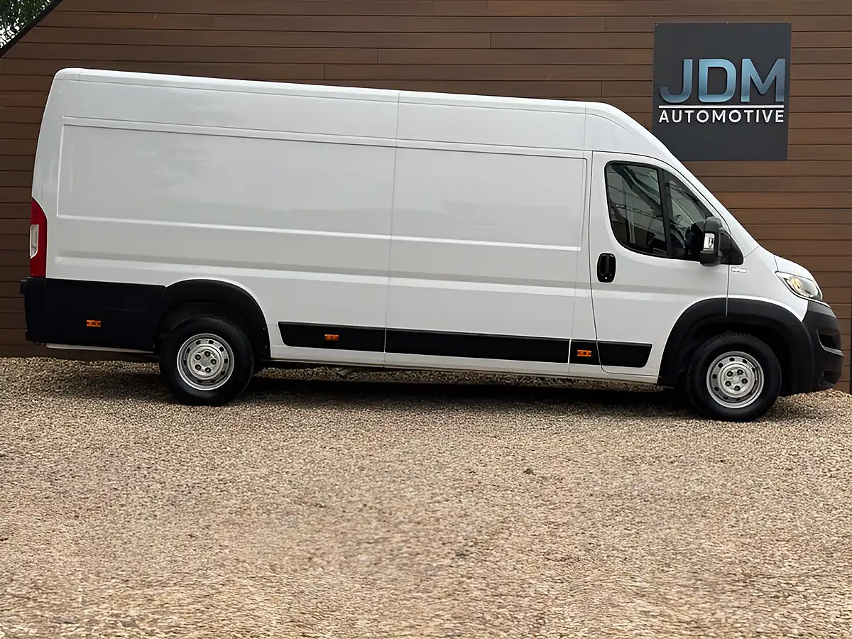 Used 2023 Citroen Relay Enterprise Edition Icy White - Interior and Exterior details 2