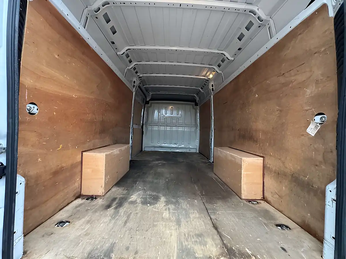 Used 2023 Citroen Relay Enterprise Edition Icy White - Interior and Exterior details 5