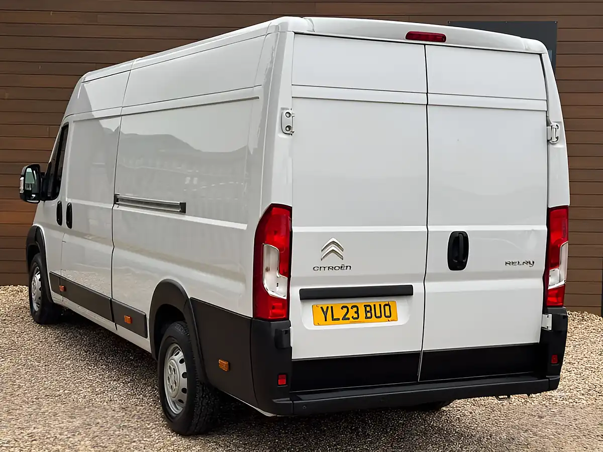 Used 2023 Citroen Relay Enterprise Edition Icy White - Interior and Exterior details 6