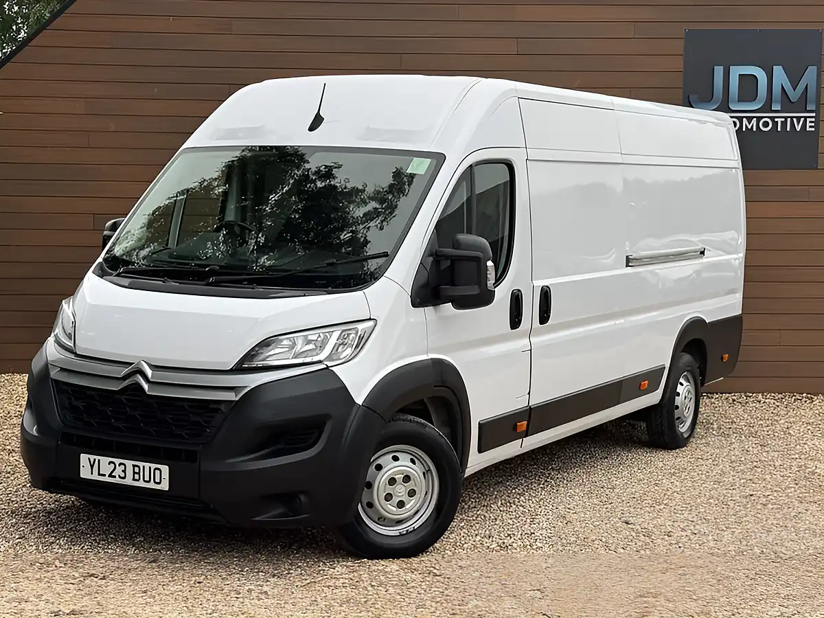 Used 2023 Citroen Relay Enterprise Edition Icy White - Interior and Exterior details 8