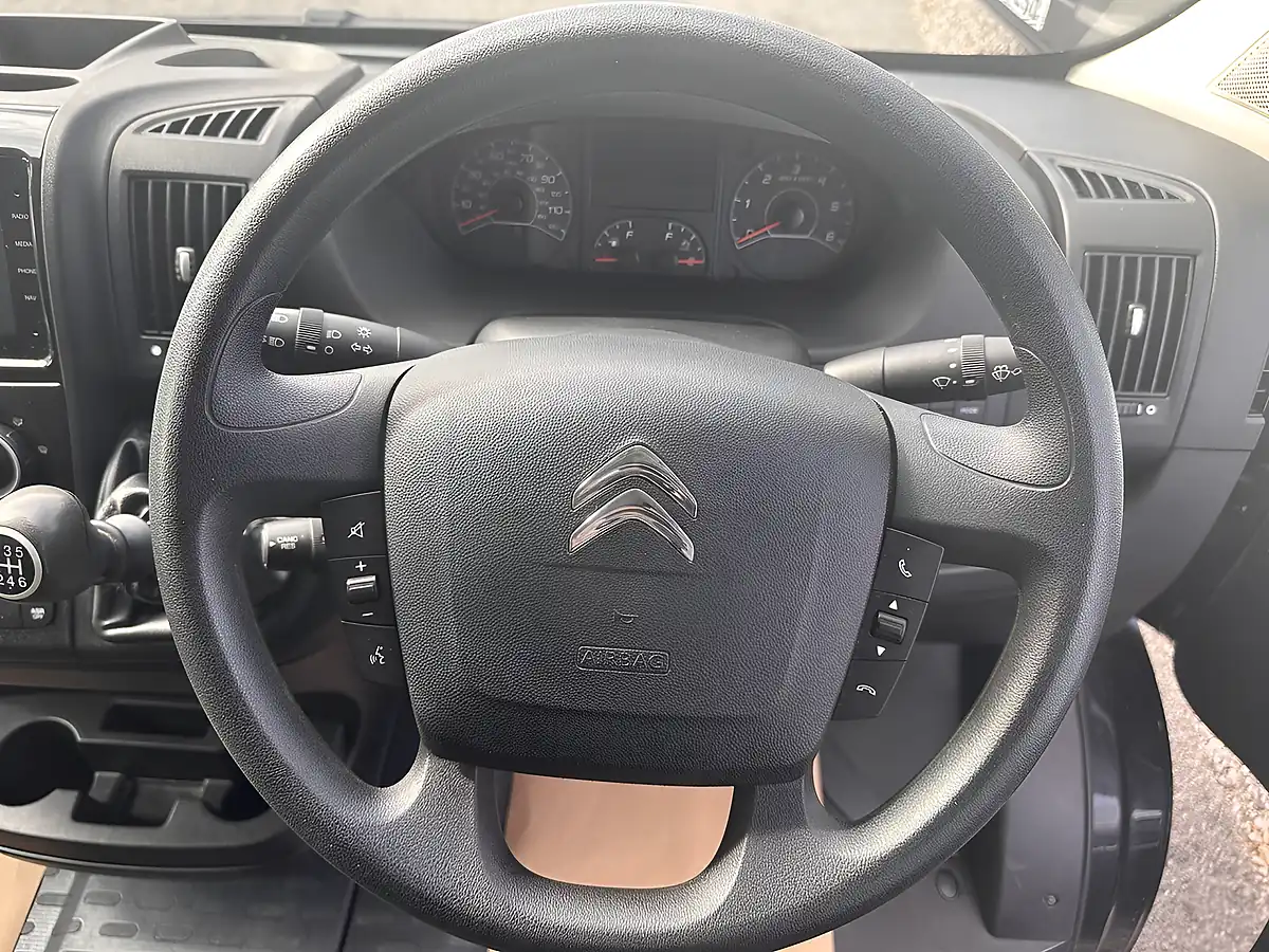 Used 2023 Citroen Relay Enterprise Edition Icy White - Interior and Exterior details 17