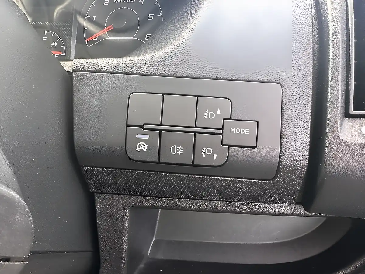 Used 2023 Citroen Relay Enterprise Edition Icy White - Interior and Exterior details 19