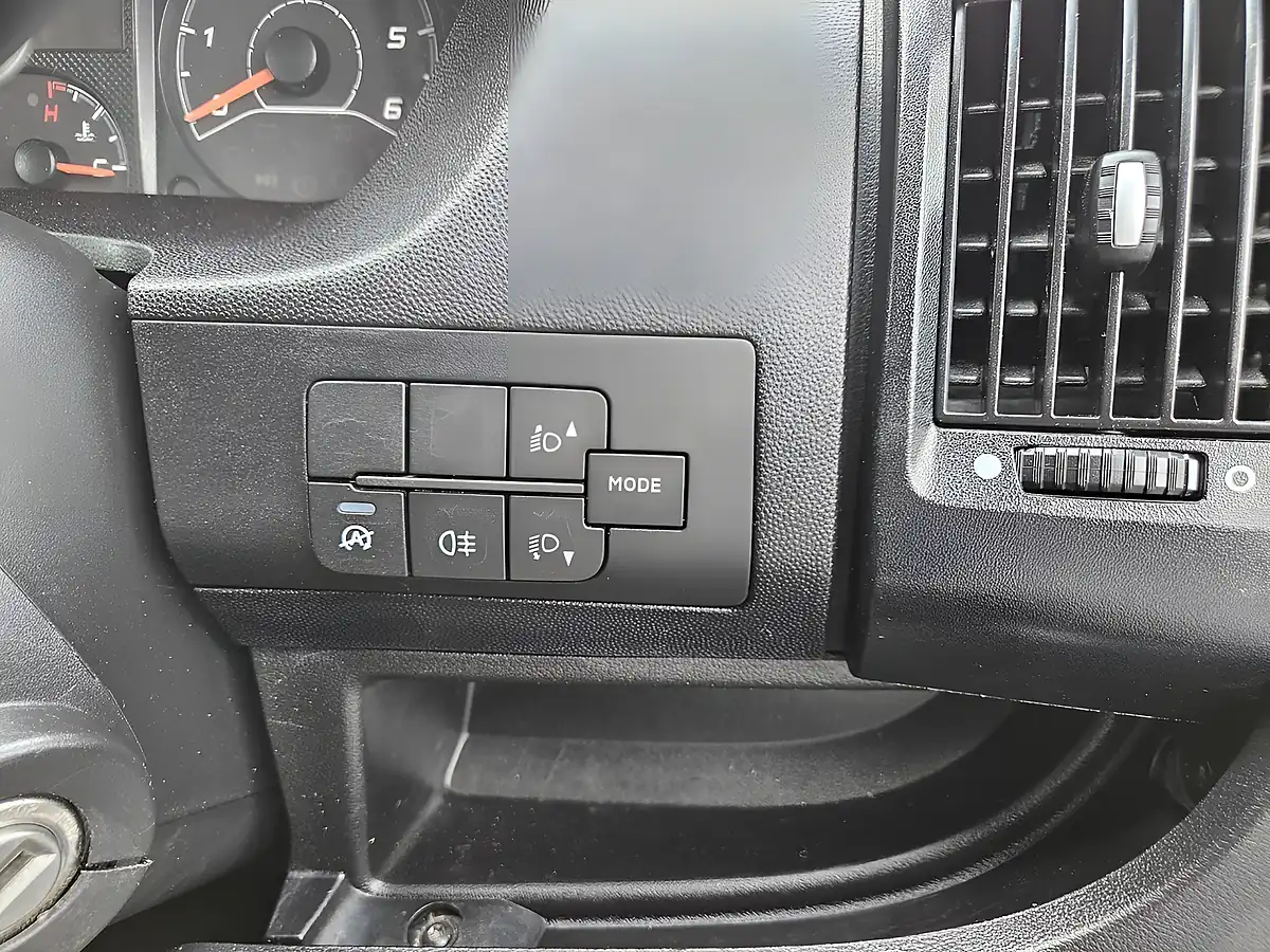 Used 2023 Citroen Relay Enterprise Edition L3H2 Icy White Solid - Interior and Exterior details 19