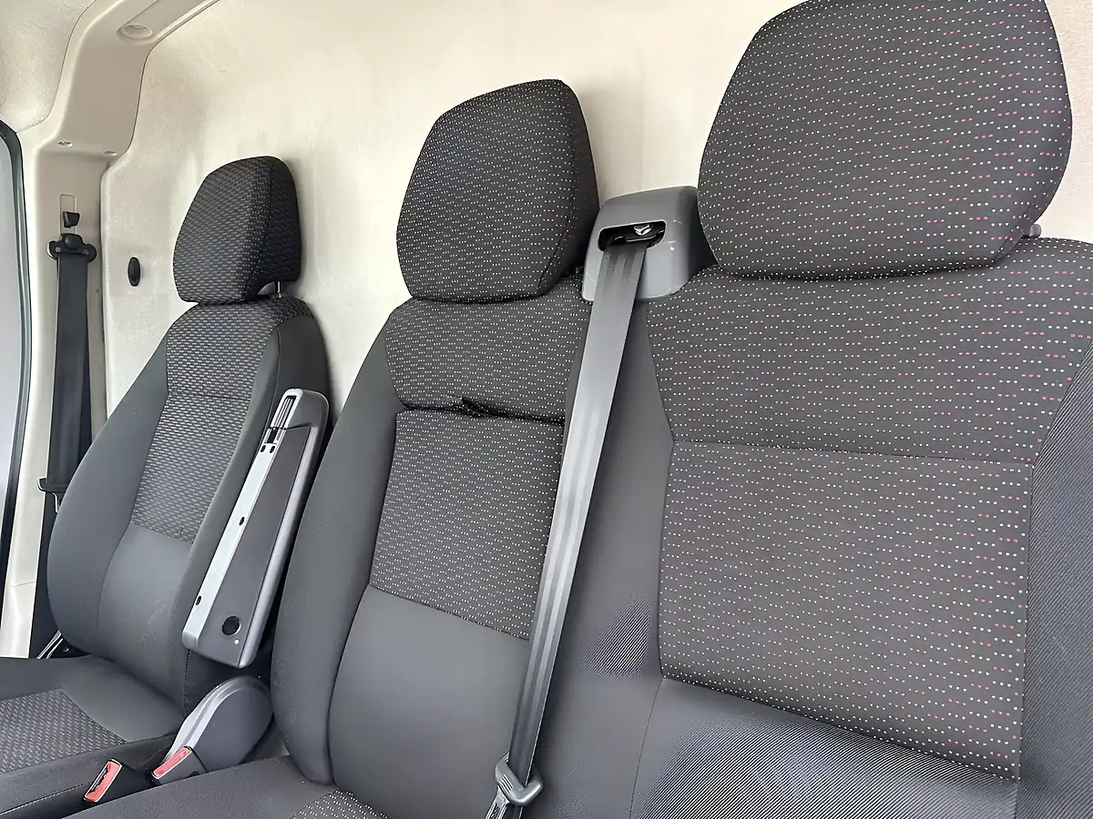 Used 2023 Citroen Relay Enterprise Edition L4 H2 Icy White - Interior and Exterior details 12