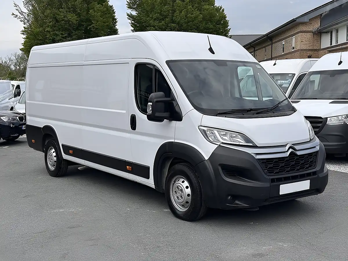 Used 2023 Citroen Relay Enterprise Edition L4 H2 Icy White - Interior and Exterior details 6