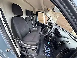 Used 2023 Citroen Relay Enterprise Edition Thunder Grey - Interior and Exterior details 15