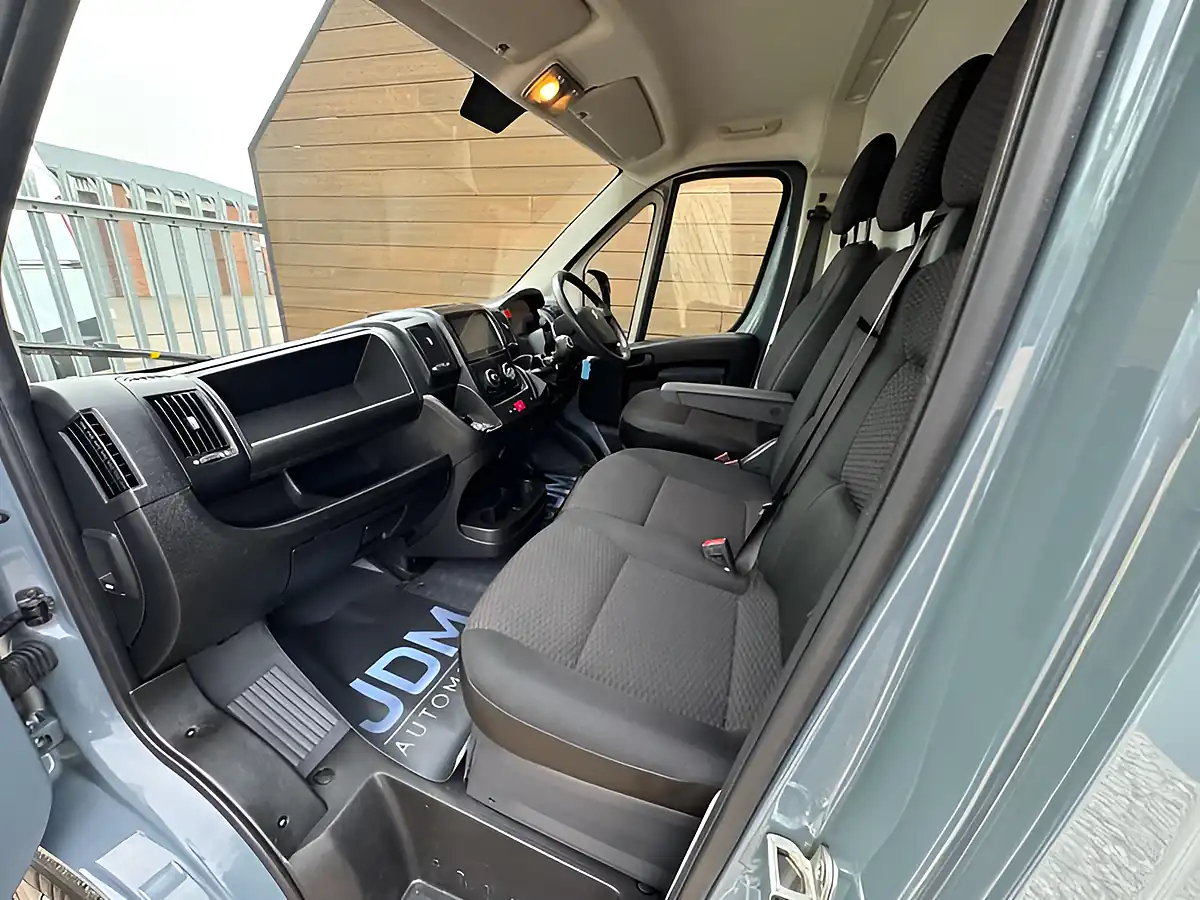 Used 2023 Citroen Relay Enterprise Edition Thunder Grey - Interior and Exterior details 20