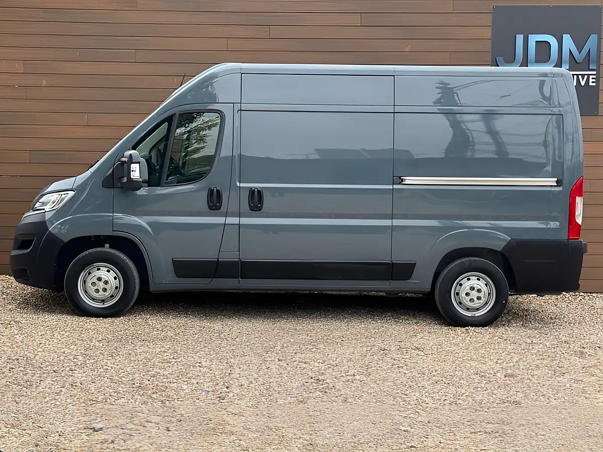 Used 2023 Citroen Relay Enterprise Edition Thunder Grey - Interior and Exterior details 8