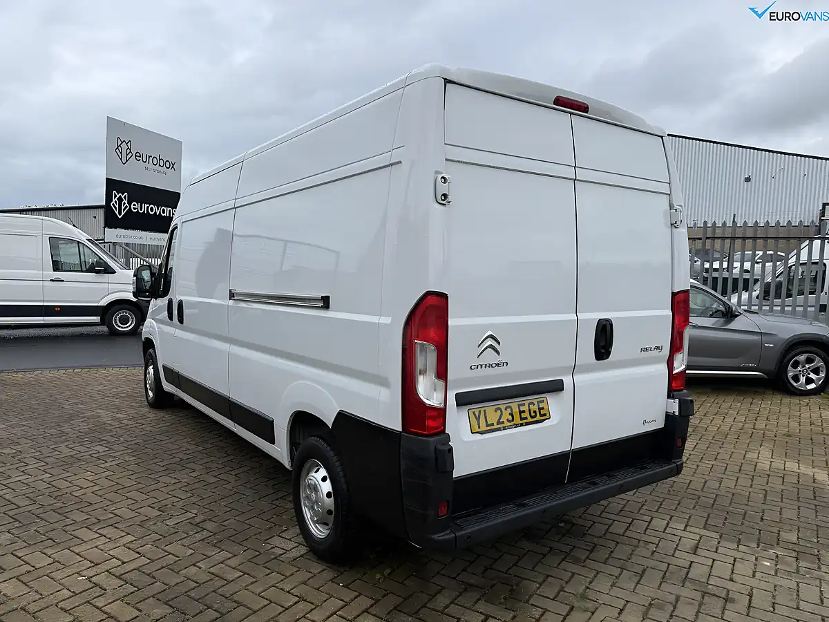 Used 2023 Citroen Relay Enterprise Edition White - Interior and Exterior details 4