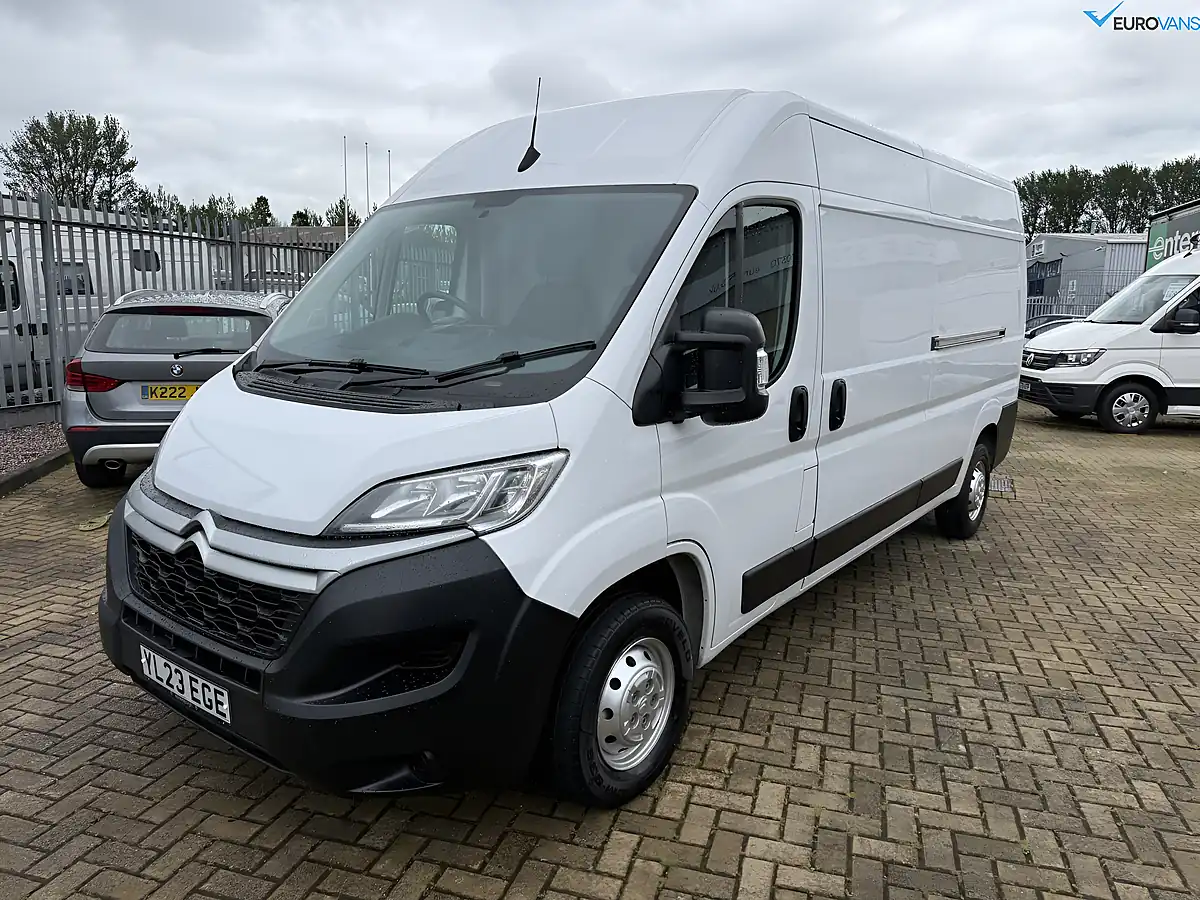 Used 2023 Citroen Relay Enterprise Edition White - Interior and Exterior details 5