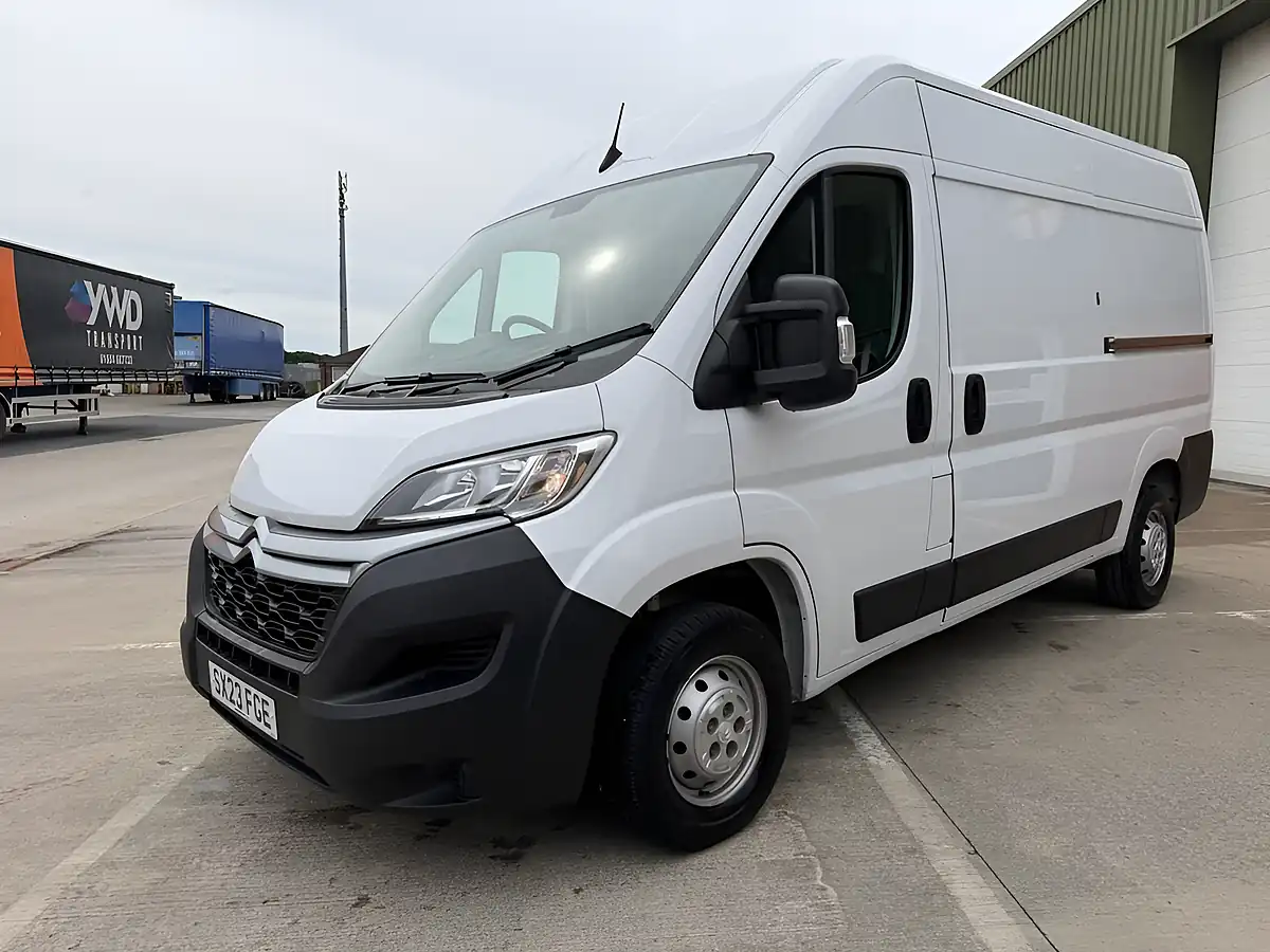 Used 2023 Citroen Relay Enterprise Edition White - Interior and Exterior details 4