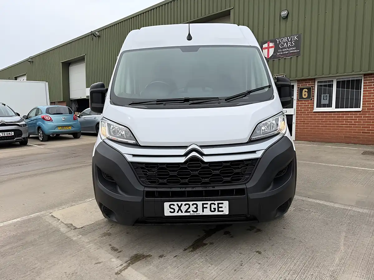 Used 2023 Citroen Relay Enterprise Edition White - Interior and Exterior details 5