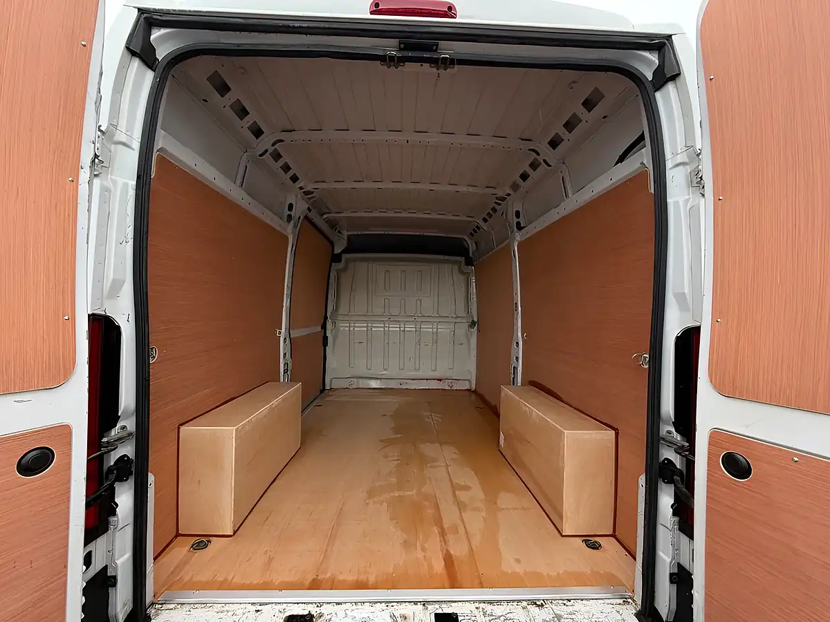 Used 2023 Citroen Relay Enterprise Edition White - Interior and Exterior details 12
