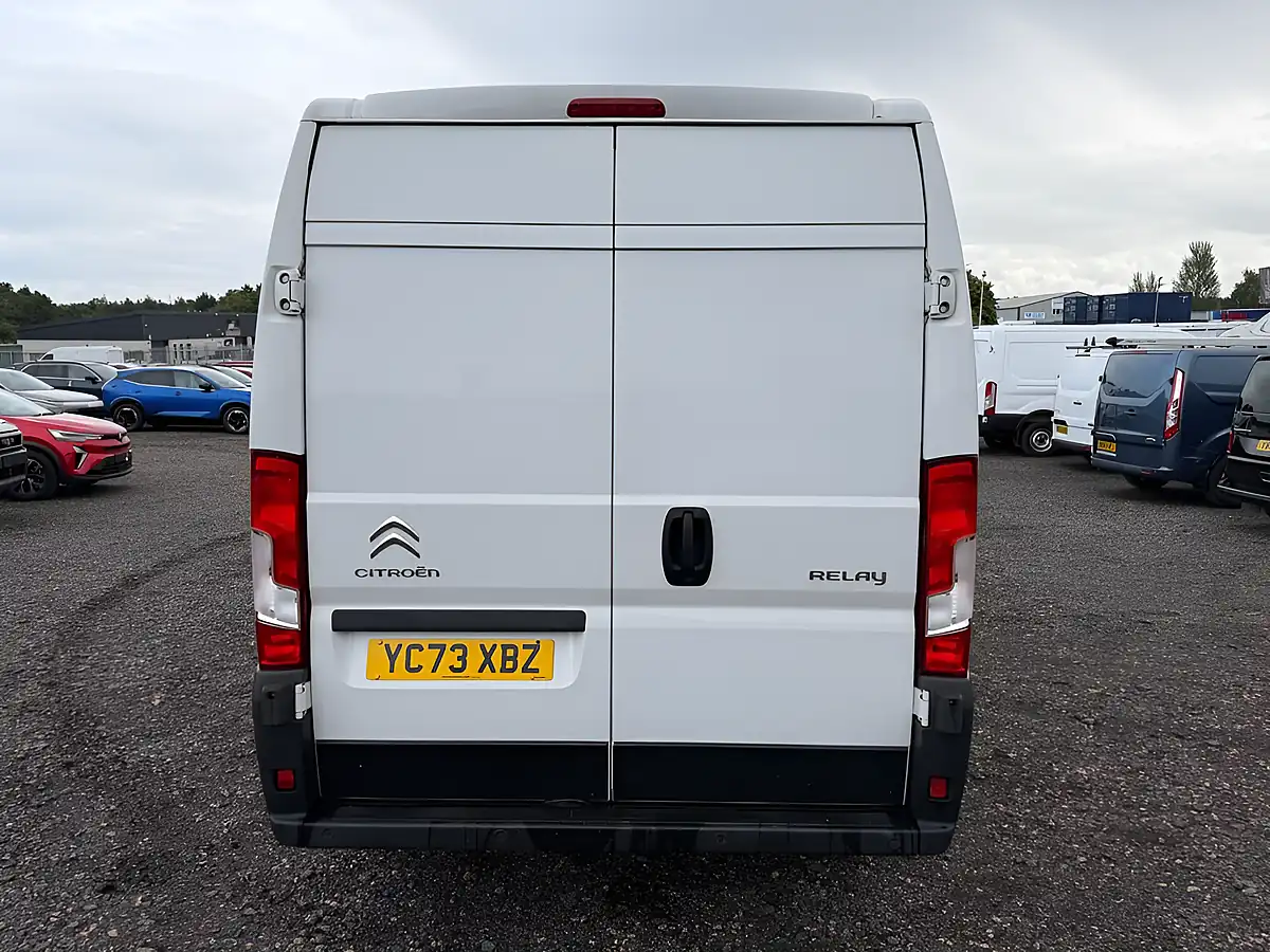 Used 2023 Citroen Relay Enterprise Edition White - Interior and Exterior details 8