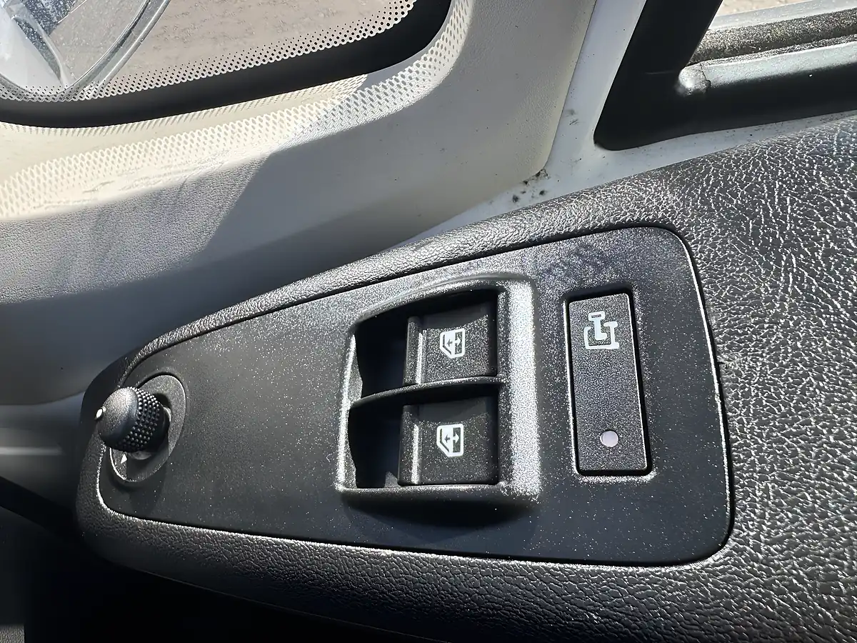 Used 2023 Citroen Relay Enterprise Edition White - Interior and Exterior details 17