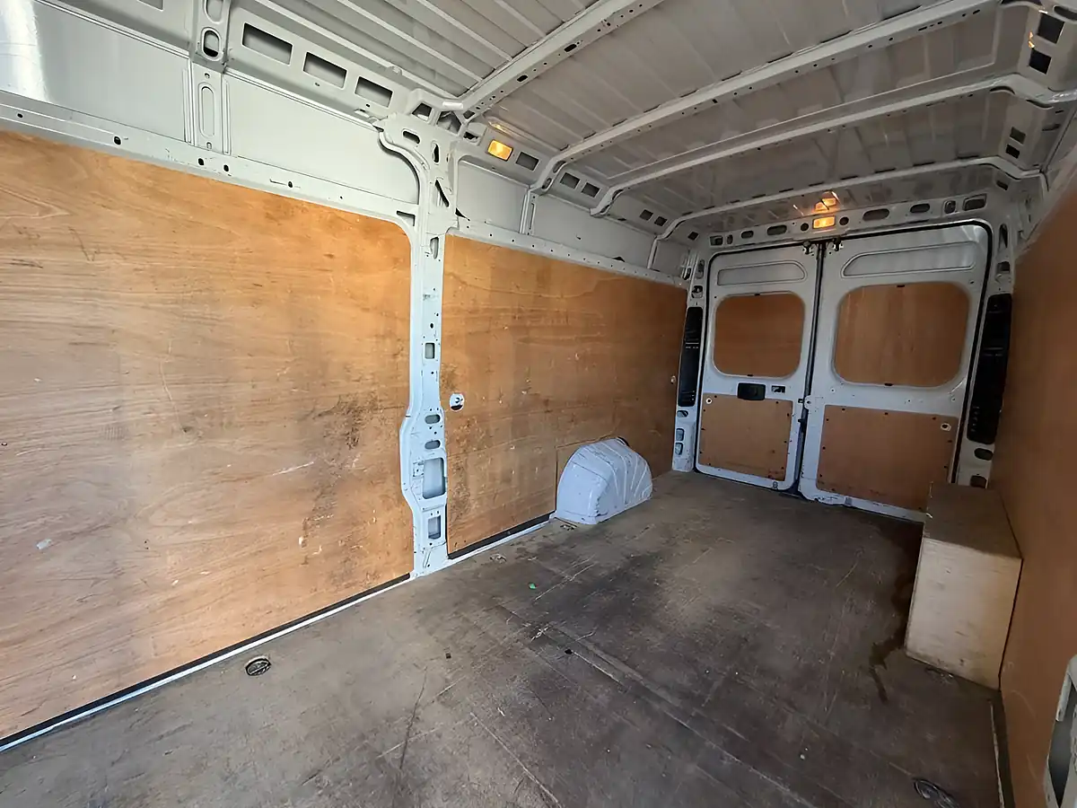 Used 2023 Citroen Relay Enterprise Edition White - Interior and Exterior details 13