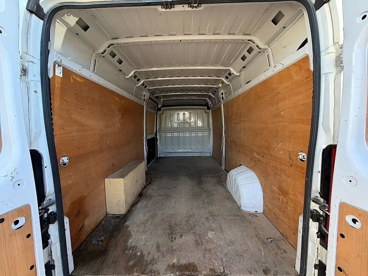 Used 2023 Citroen Relay Enterprise Edition White - Interior and Exterior details 14
