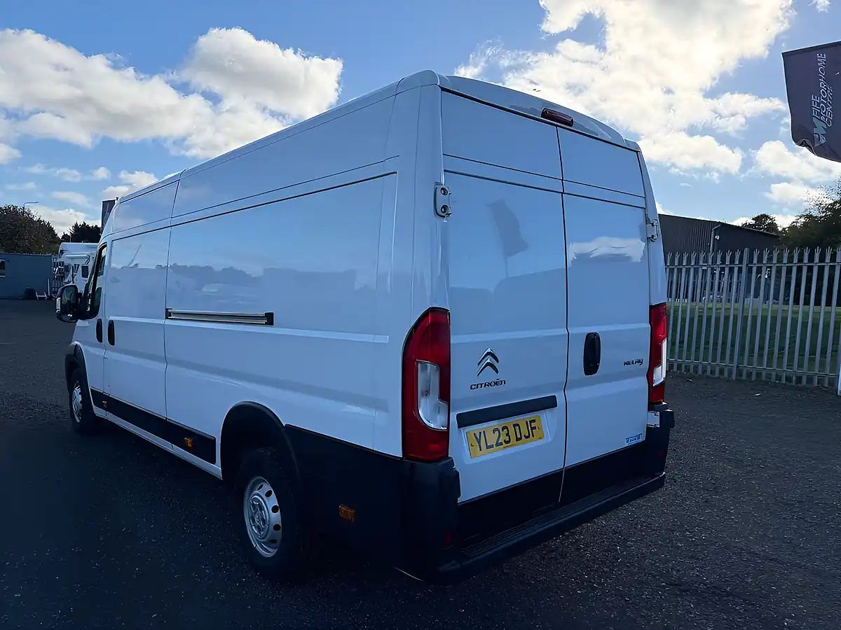 Used 2023 Citroen Relay Enterprise Edition White - Interior and Exterior details 5