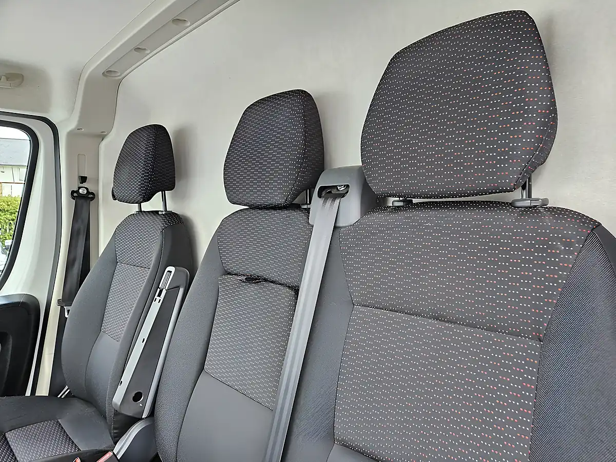 Used 2023 Citroen Relay Enterprise L3H2 Icy White - Interior and Exterior details 12
