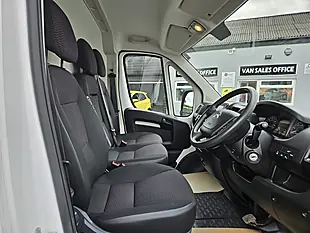 Used 2023 Citroen Relay Enterprise L3H2 Icy White - Interior and Exterior details 5