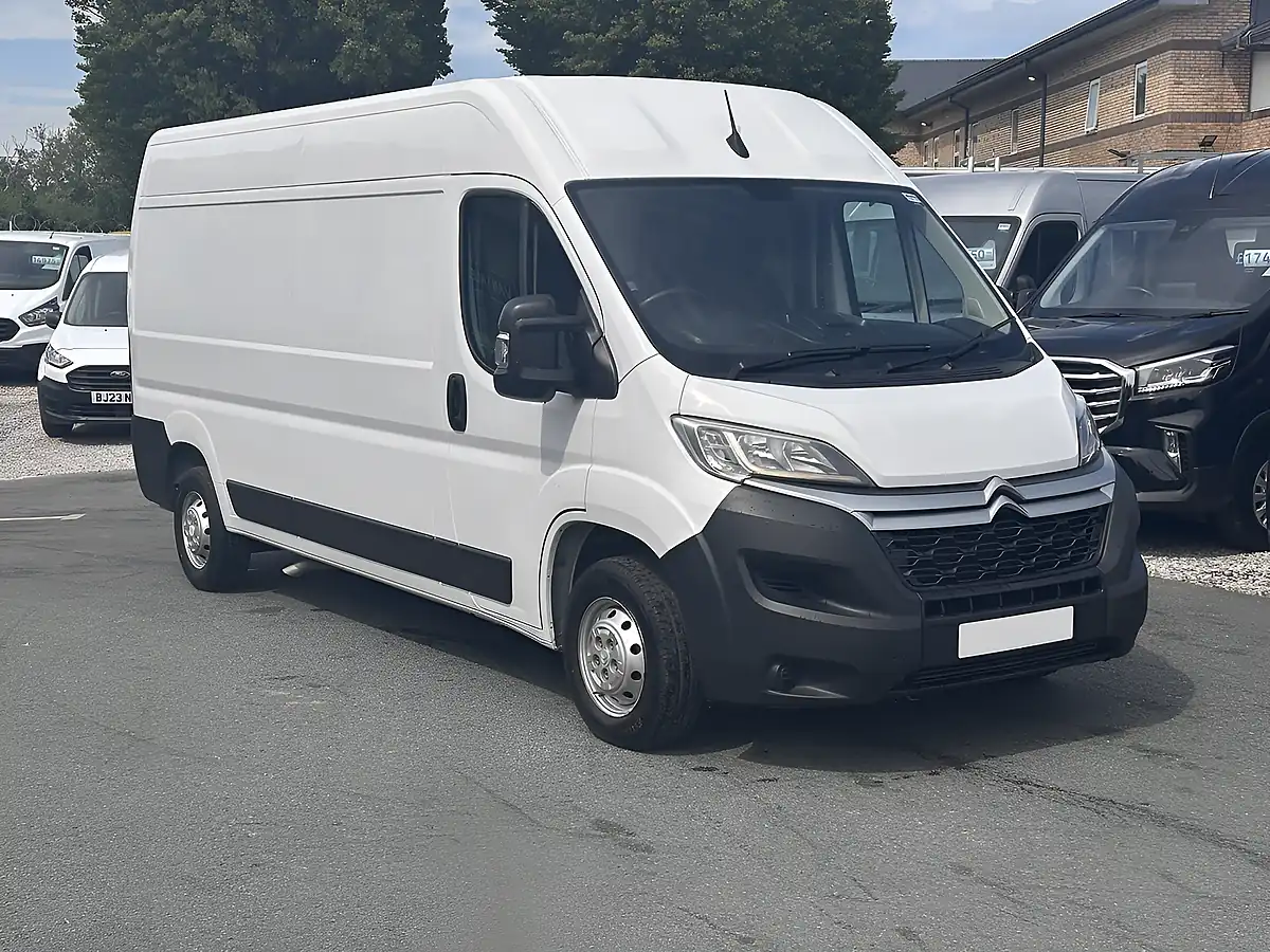 Used 2023 Citroen Relay Enterprise L3H2 Icy White - Interior and Exterior details 6