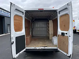 Used 2023 Citroen Relay Enterprise L3H2 White - Interior and Exterior details 12