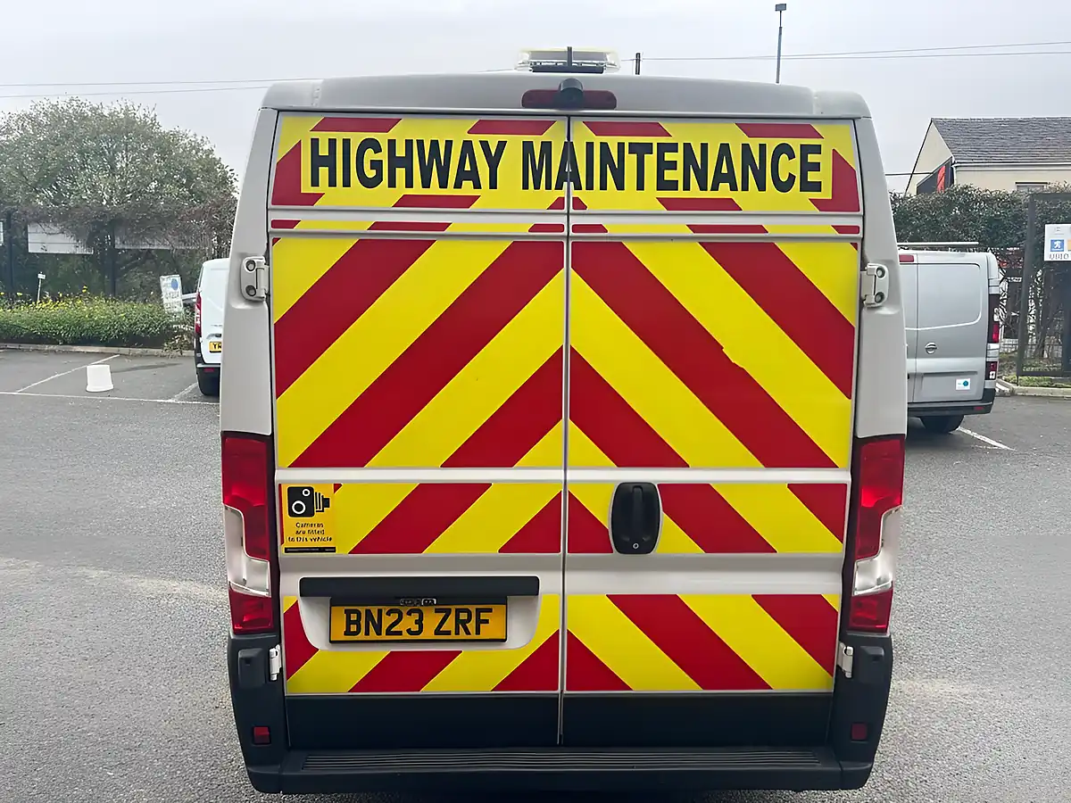 Used 2023 Citroen Relay Enterprise White - Interior and Exterior details 5