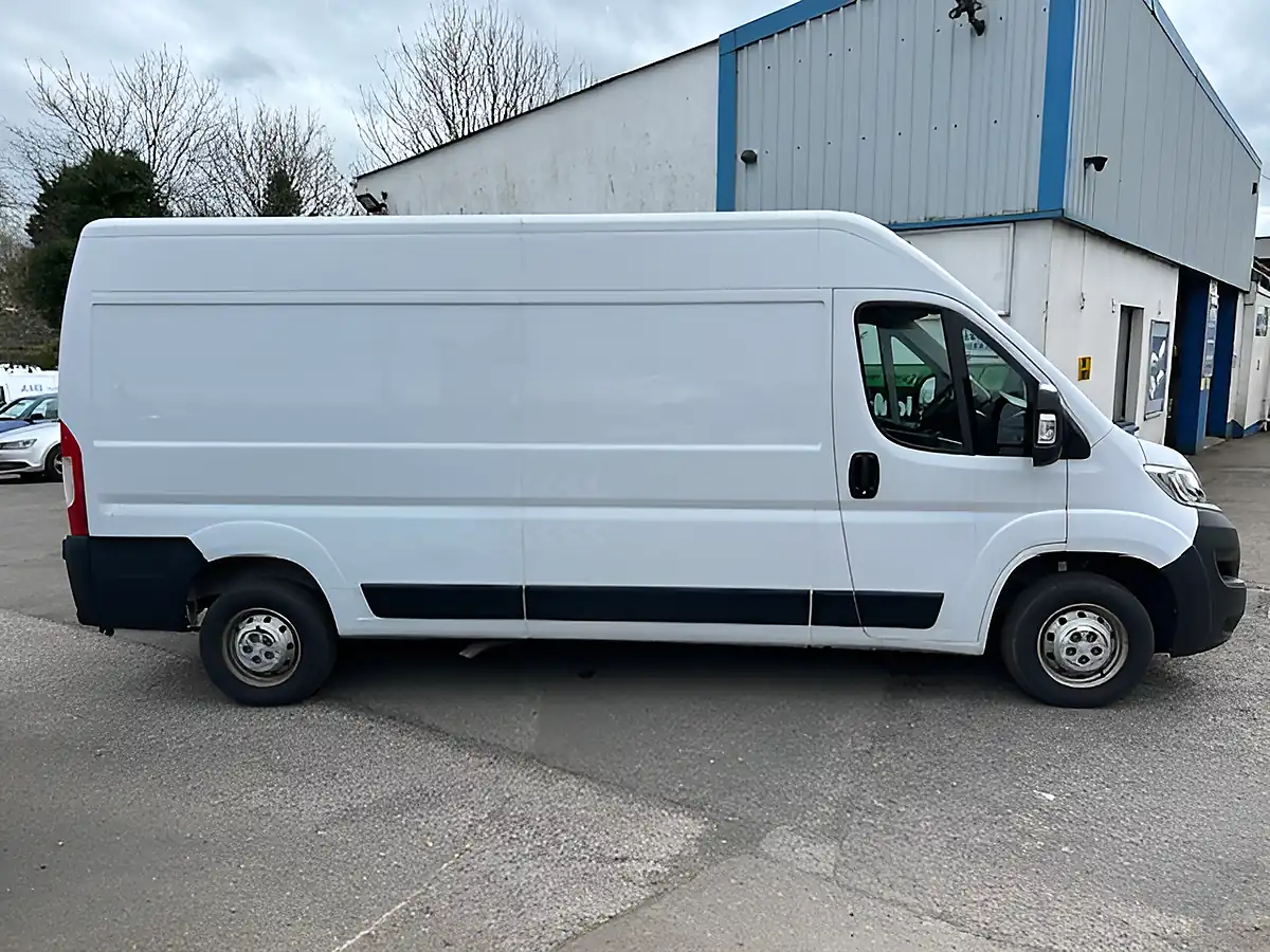 Used 2023 Citroen Relay LM35 Enterprise Lwb White - Interior and Exterior details 6