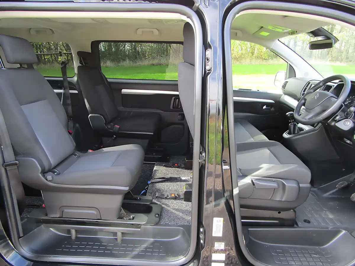 Used 2023 Citroen Space Tourer Business Black - Interior and Exterior details 7