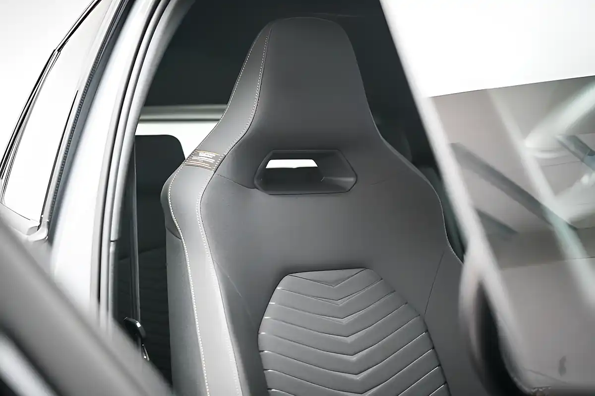 Used 2023 Cupra Born V2 Vapor Grey - Interior and Exterior details 15