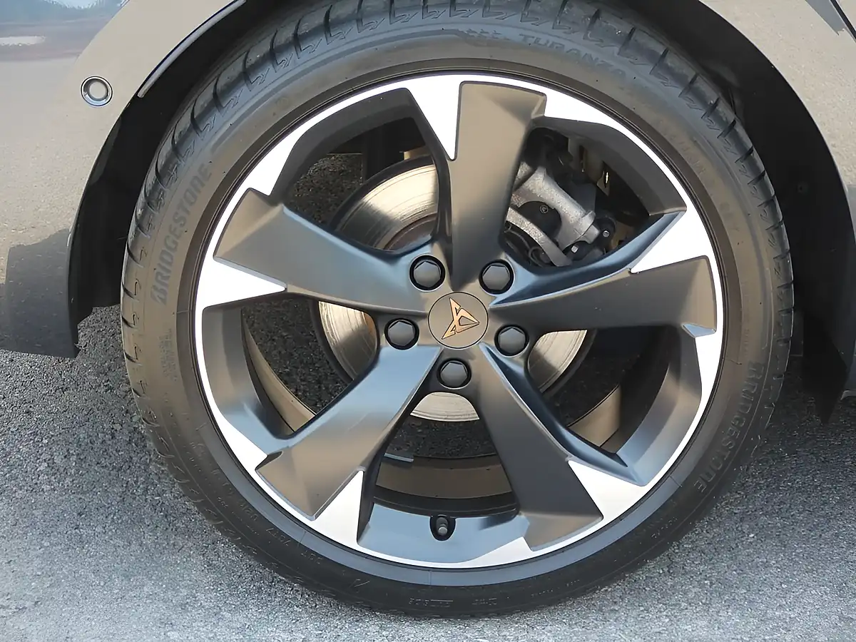 Used 2023 Cupra Leon Evo V1 Magnetic Tech Grey Metallic - Interior and Exterior details 19