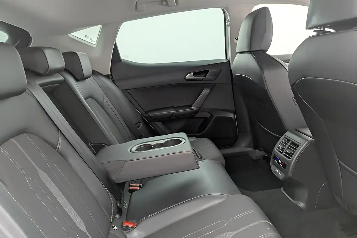 Used 2023 Cupra Leon V1 White - Interior and Exterior details 13