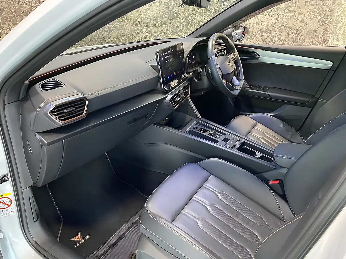 Used 2023 Cupra Leon VZ3 White - Interior and Exterior details 12