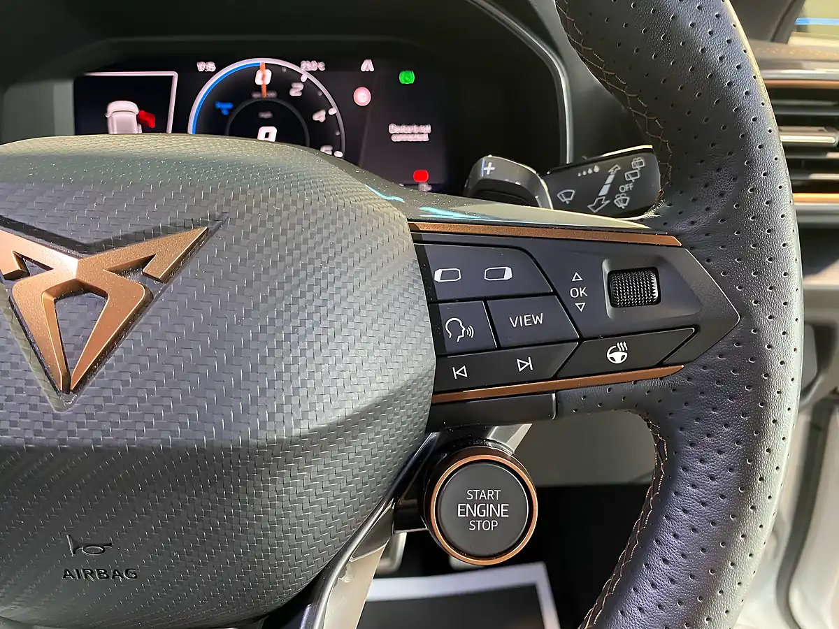Used 2023 Cupra Leon VZ3 White - Interior and Exterior details 16