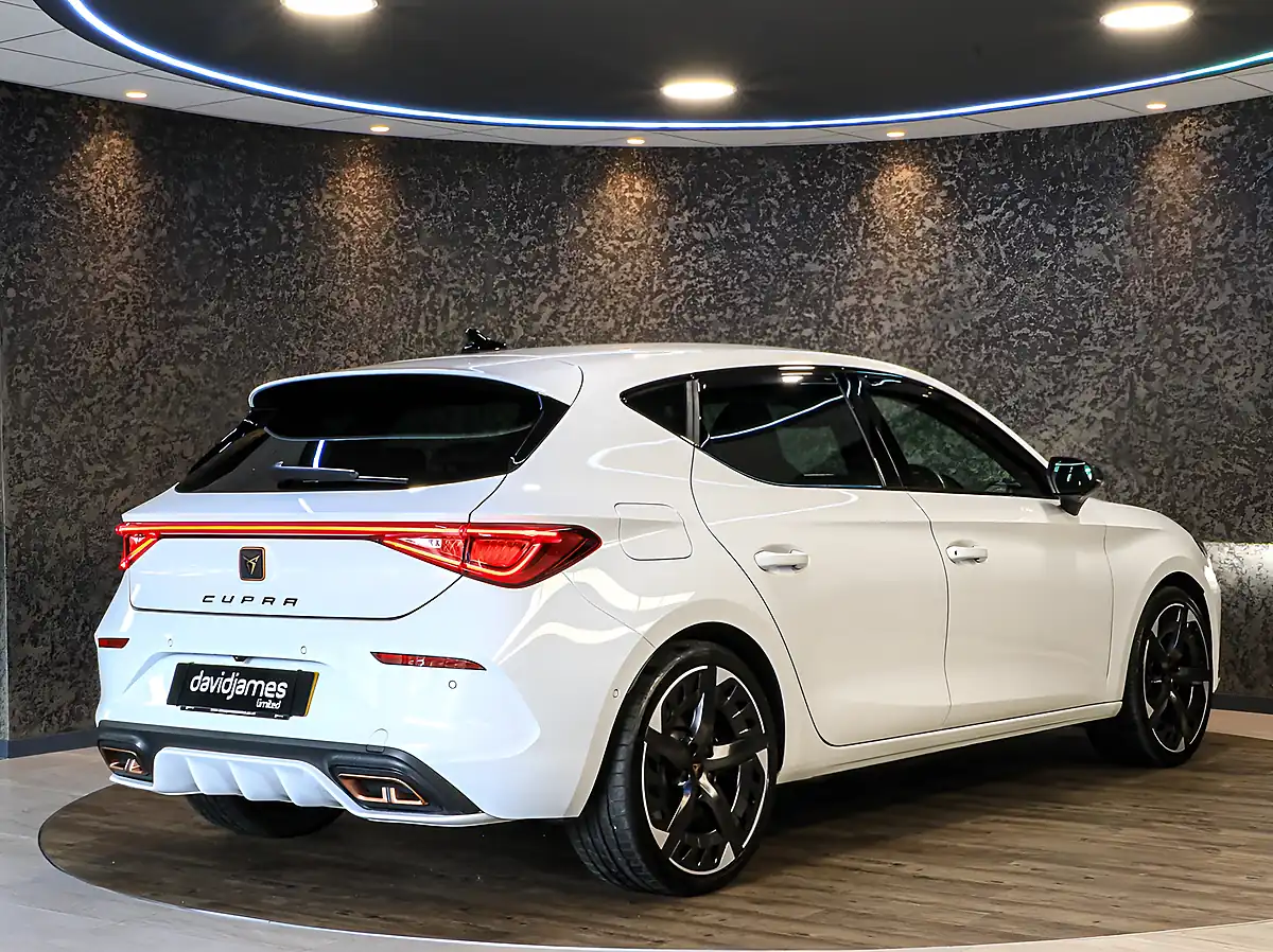 Used 2023 Cupra Leon VZ3 White - Interior and Exterior details 8