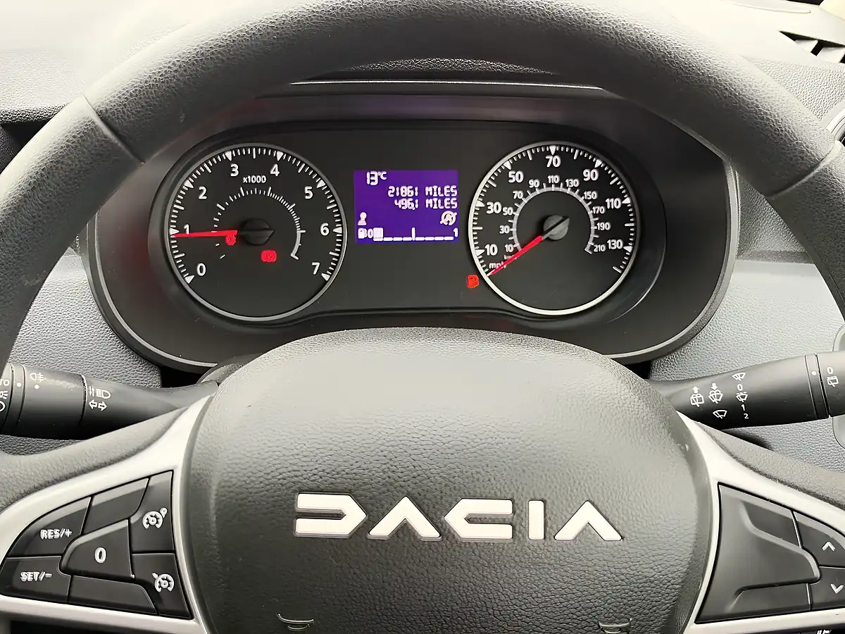 Used 2023 Dacia Duster Essential Black Pearl Metallic - Interior and Exterior details 12