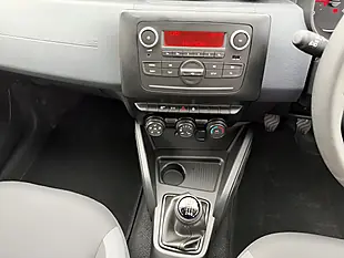 Used 2023 Dacia Duster Essential Black Pearl Metallic - Interior and Exterior details 13