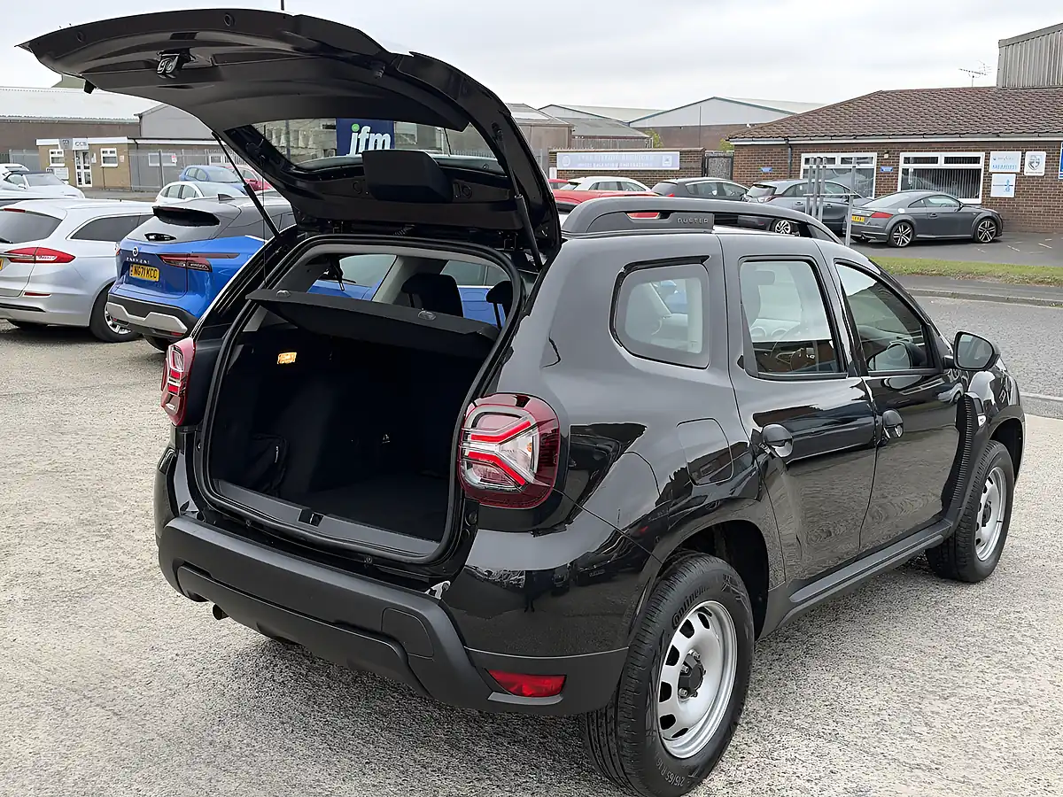 Used 2023 Dacia Duster Essential Black Pearl Metallic - Interior and Exterior details 17